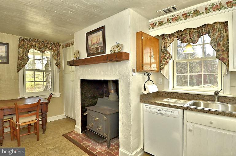 6516 Roy Shafer Road Middletown, MD 21769 - Photo 24 of 30 Kitchen