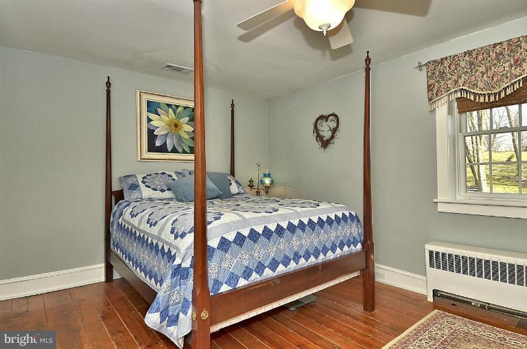 6516 Roy Shafer Road Middletown, MD 21769 - Photo 26 of 30 Bedroom
