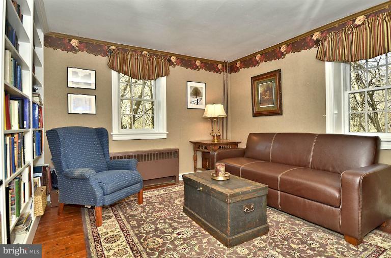 6516 Roy Shafer Road Middletown, MD 21769 - Photo 5 of 30 Interior (General)