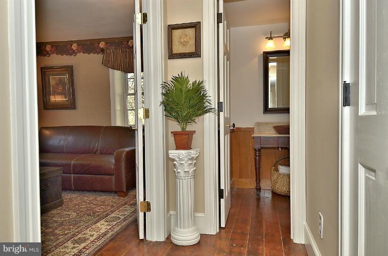 6516 Roy Shafer Road Middletown, MD 21769 - Photo 6 of 30 Interior (General)