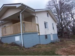 328 Rogers Road Bristol, TN 37620 - Photo 11 of 12 Photo 11