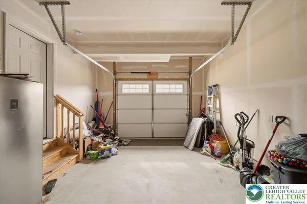 $399,900 | 225 Swan Court, East Stroudsburg, PA 18302