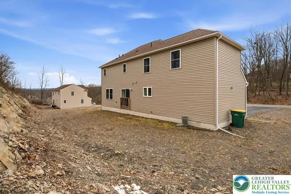 $399,900 | 225 Swan Court, East Stroudsburg, PA 18302