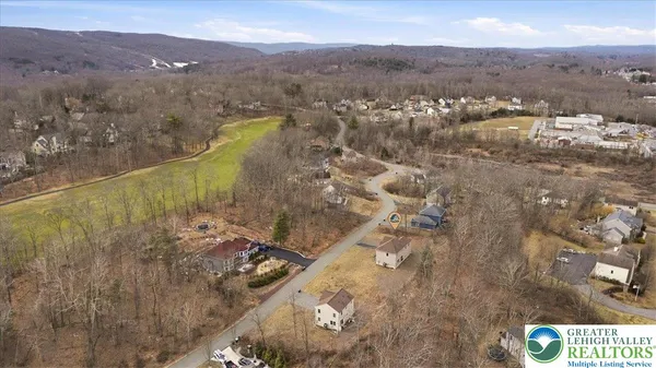 $399,900 | 225 Swan Court, East Stroudsburg, PA 18302