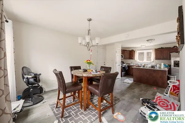 $399,900 | 225 Swan Court, East Stroudsburg, PA 18302