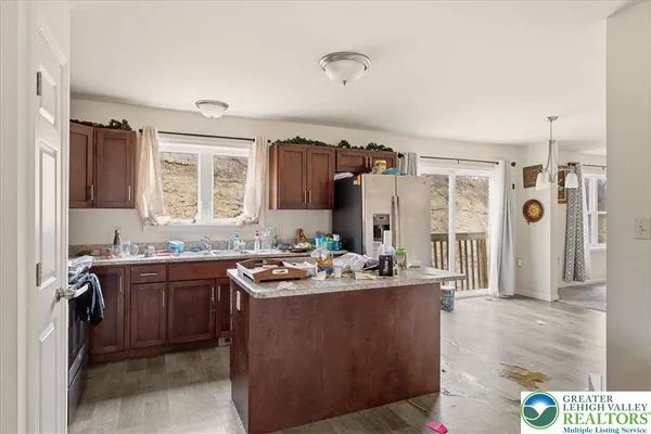 $399,900 | 225 Swan Court, East Stroudsburg, PA 18302