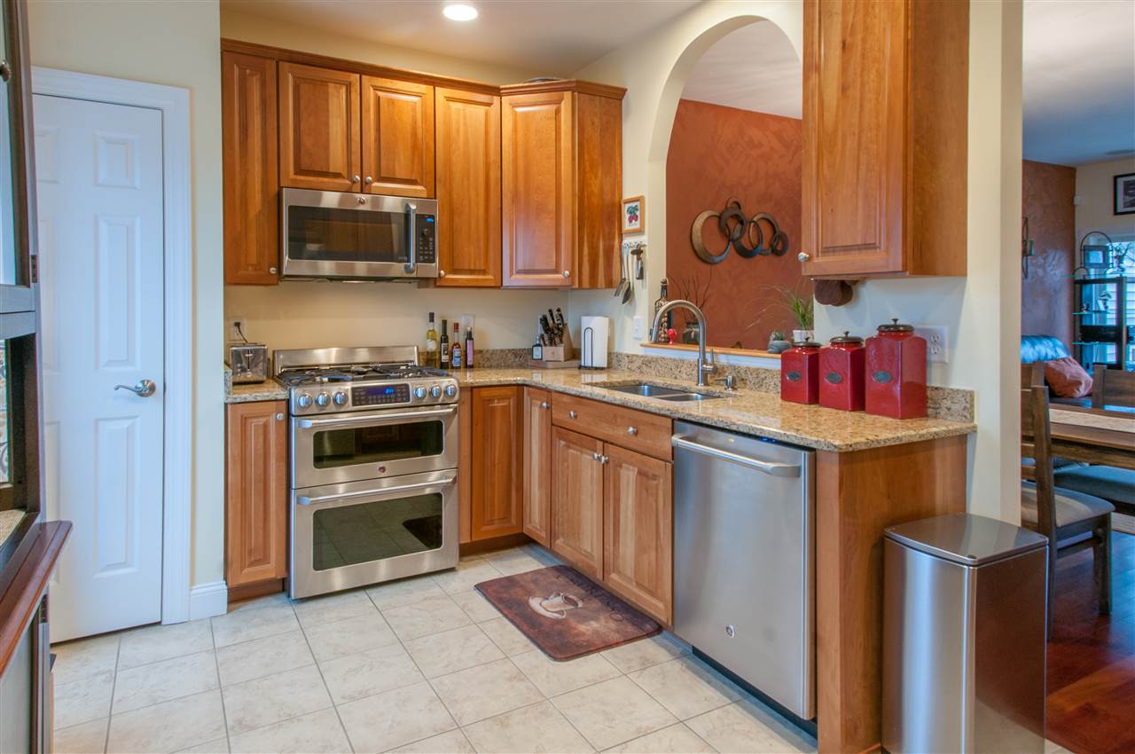 17 Riverfront Drive, Unit 3 Manchester, NH 03102 - Photo 4 of 30