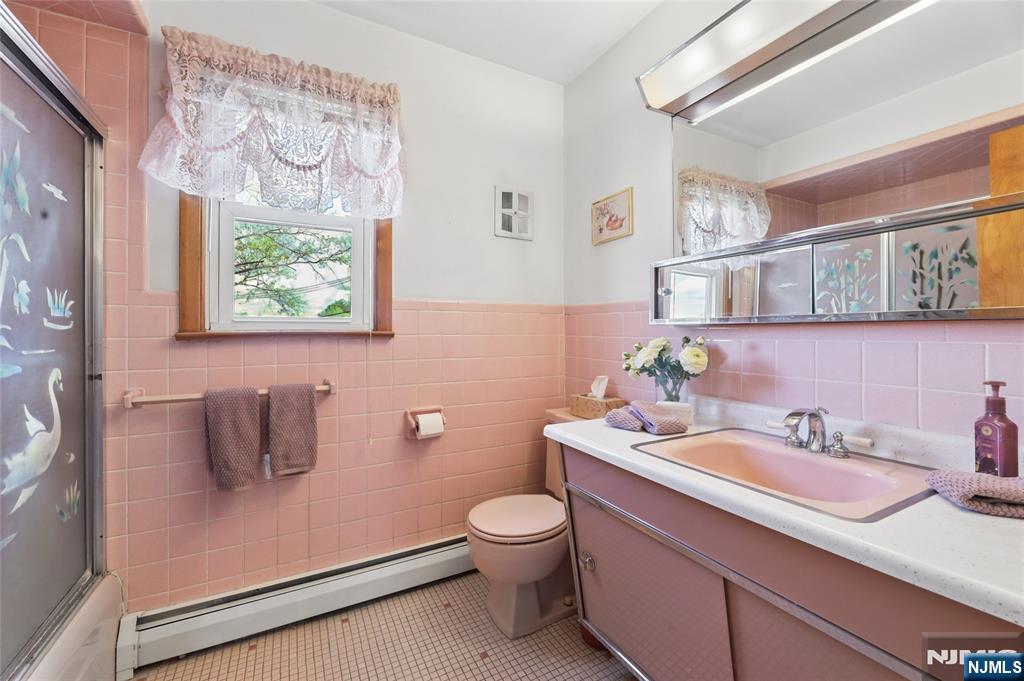 265 Lincoln Place Garfield, NJ 07026 - Photo 13 of 32