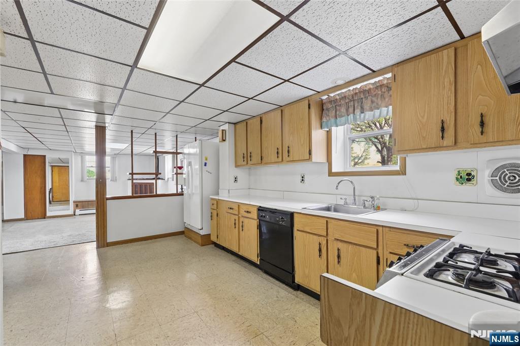 265 Lincoln Place Garfield, NJ 07026 - Photo 25 of 32