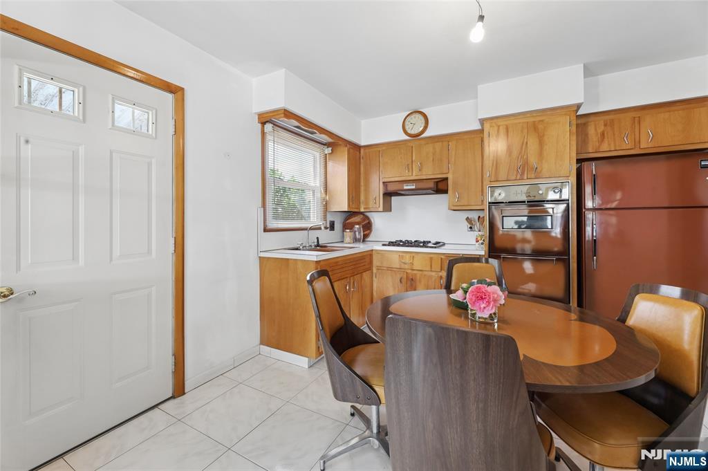 265 Lincoln Place Garfield, NJ 07026 - Photo 7 of 32