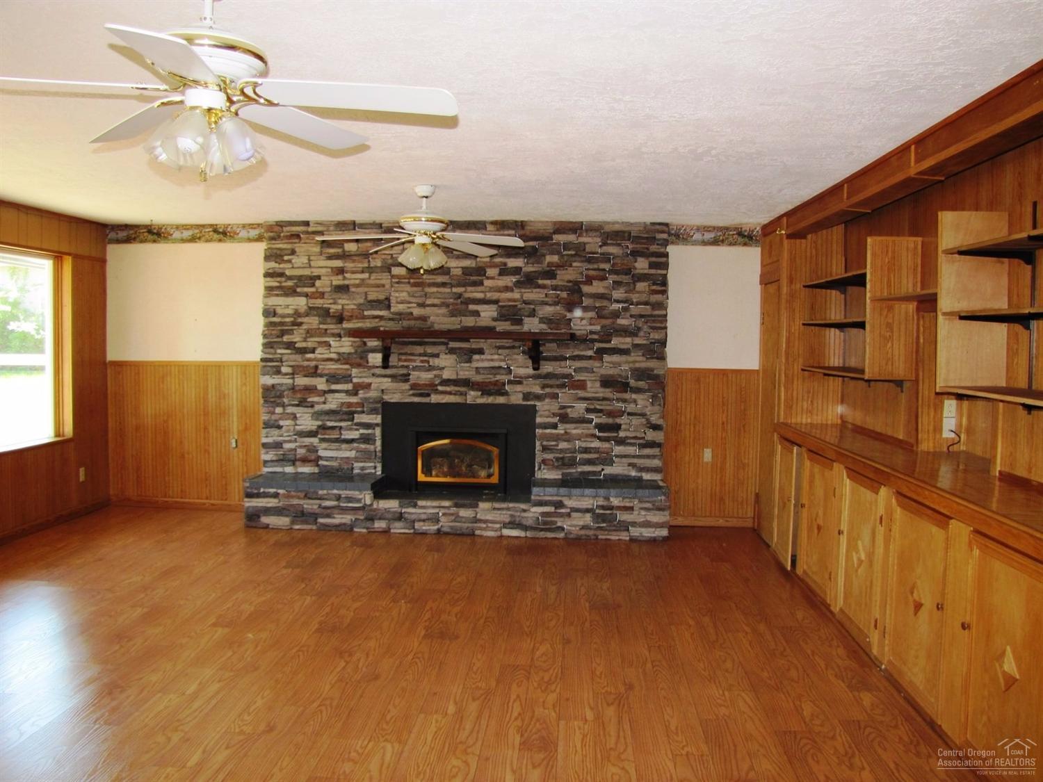 1232 Northwest Rimrock Drive Redmond, OR 97756 - Photo 3 of 24 Additional Photo