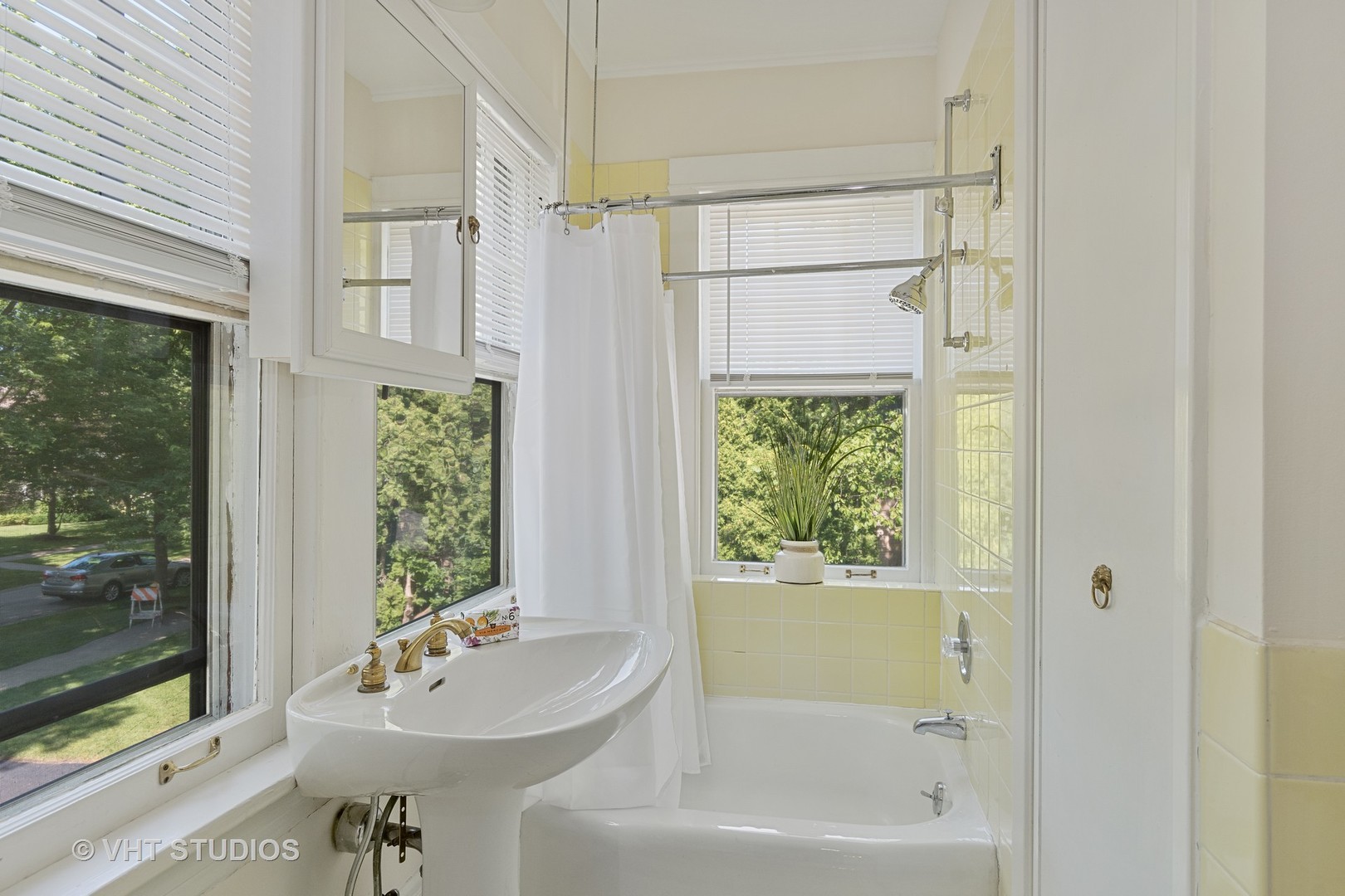 490 Sunset Road Winnetka, IL 60093 - Photo 18 of 24