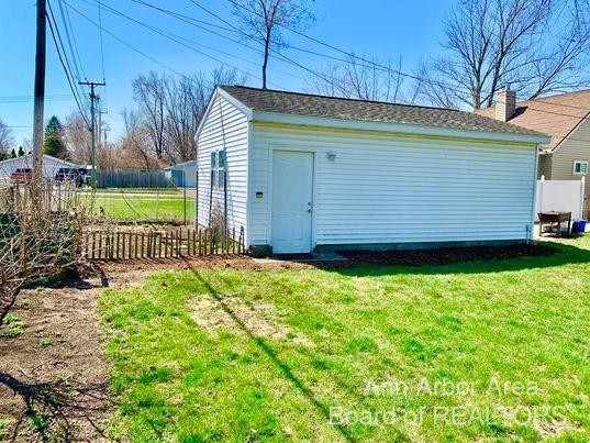 1326 Fall River Road Ypsilanti, MI 48198 - Photo 8 of 26 Photo 8