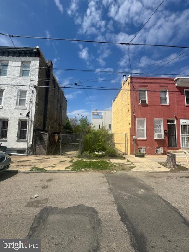 1826 North Marshall St  