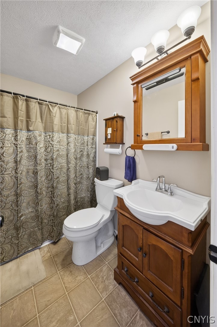 7113 Lakeshore Road Cicero, NY 13039 - Photo 20 of 45