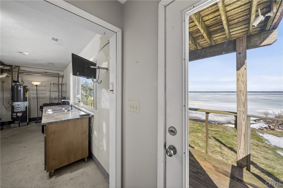 7113 Lakeshore Road Cicero, NY 13039 - Photo 30 of 45