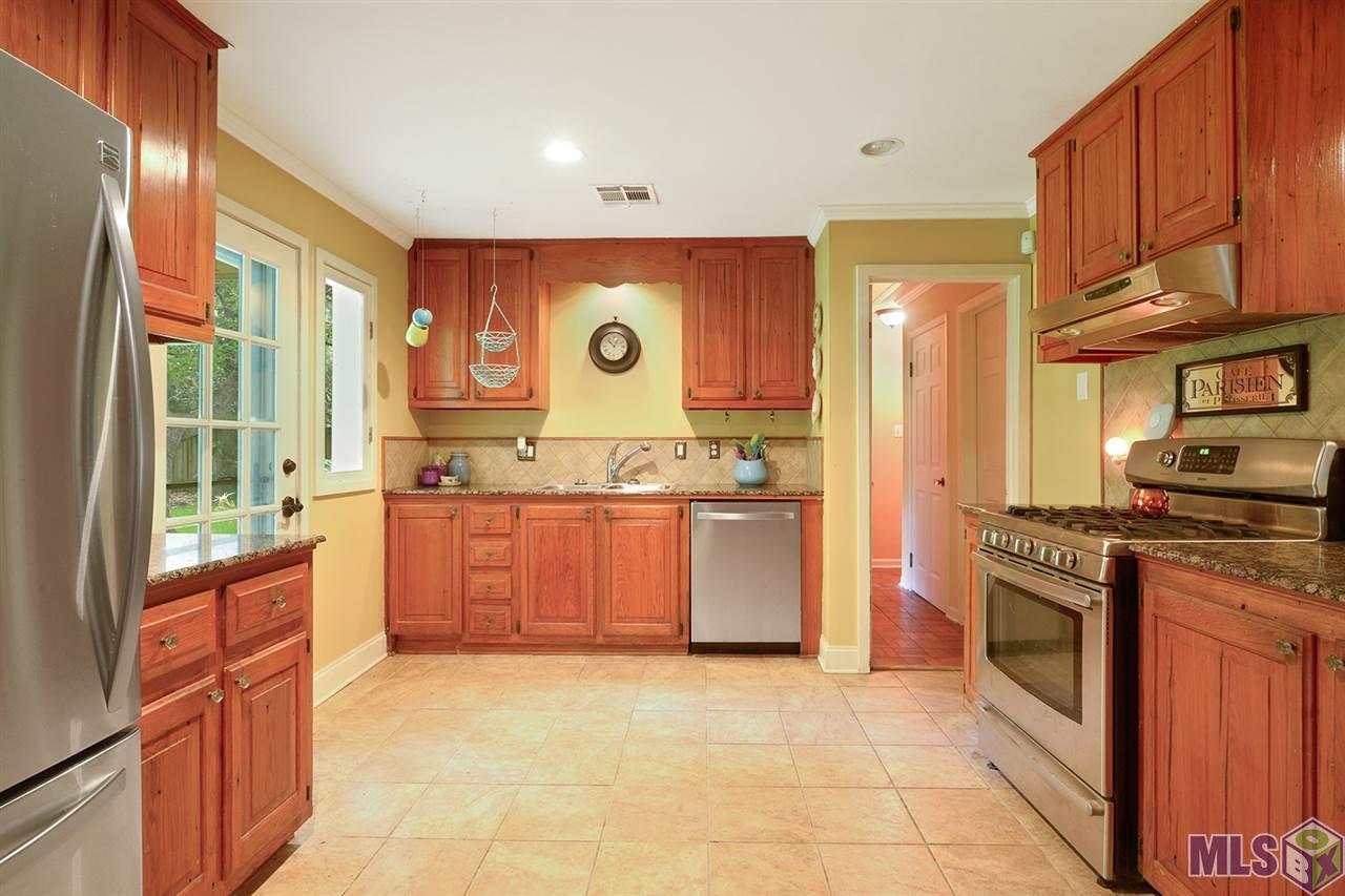 4836 Floynell Drive Baton Rouge, LA 70809 - Photo 8 of 14 Kitchen