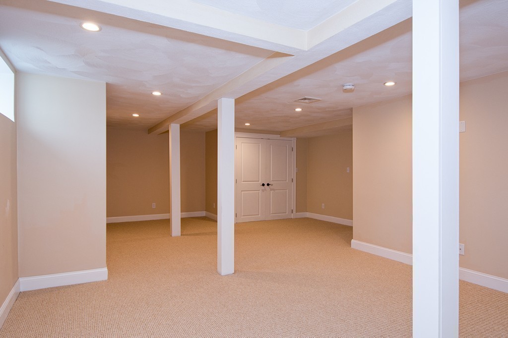 201 Beaver Dam Road Scituate, MA 02066 - Photo 19 of 21 a view of an empty room with a bathroom
