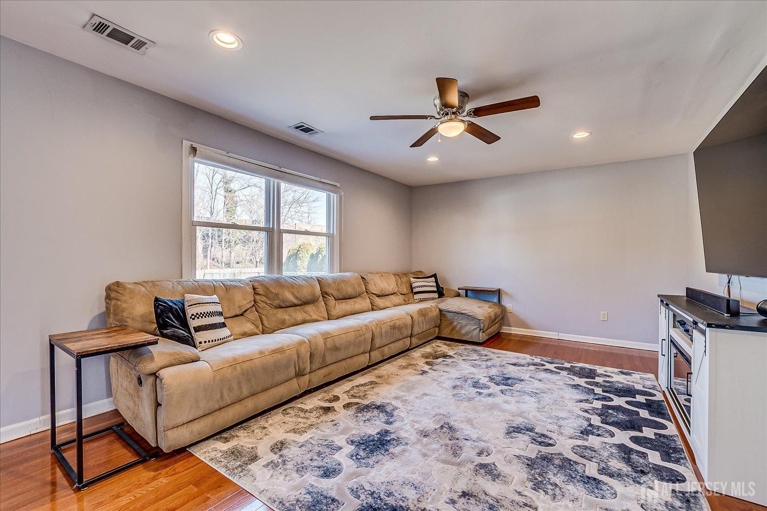 5 Patricia Avenue Edison, NJ 08837 - Photo 19 of 35