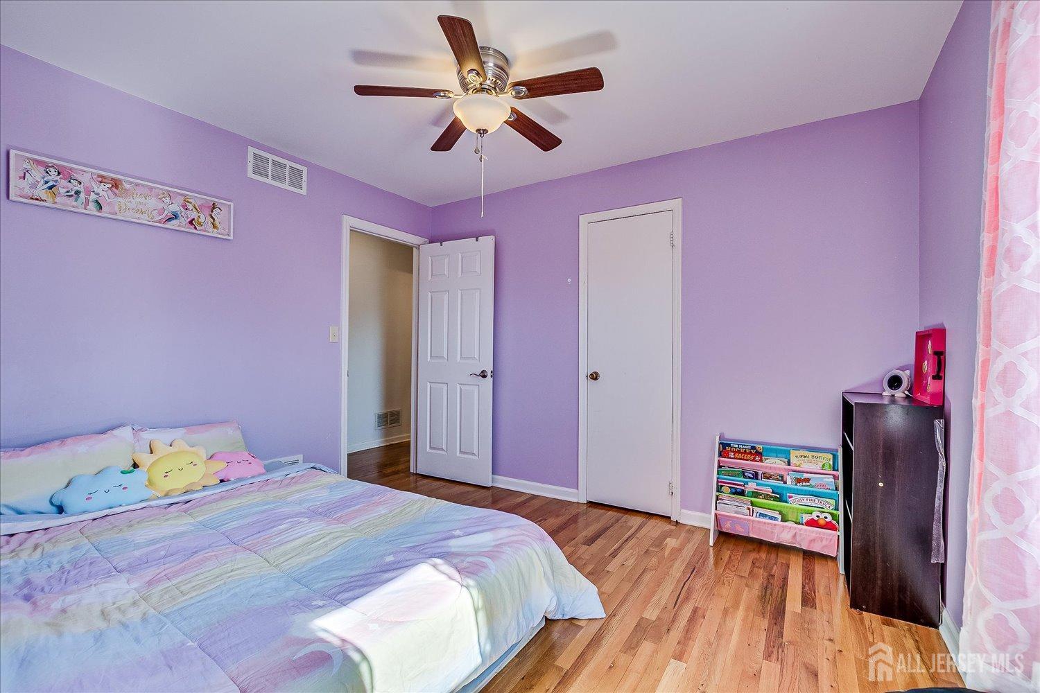 5 Patricia Avenue Edison, NJ 08837 - Photo 25 of 35