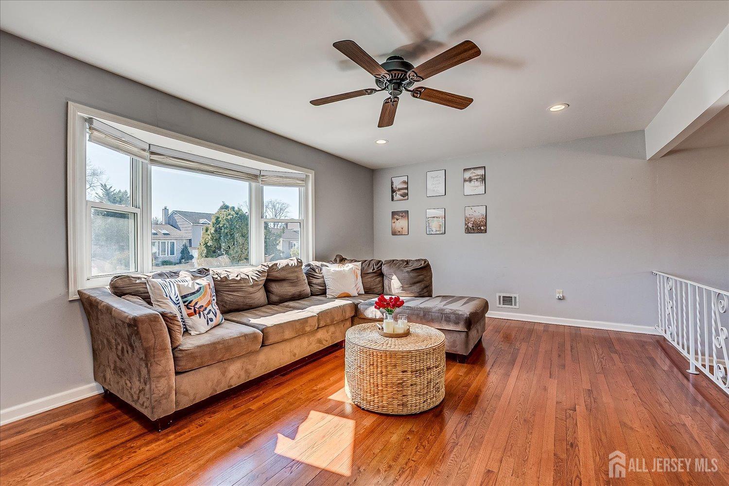 5 Patricia Avenue Edison, NJ 08837 - Photo 8 of 35