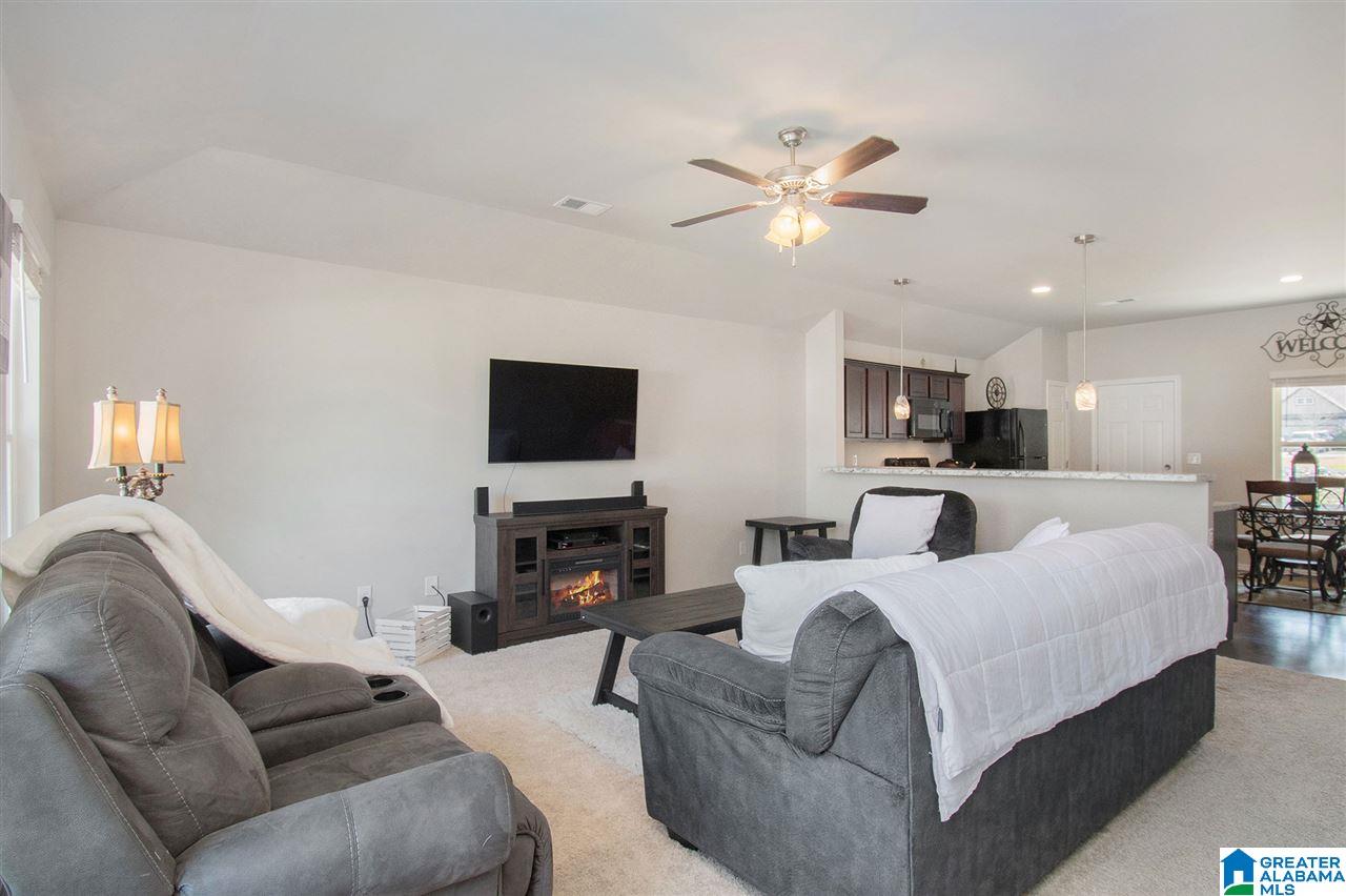 301 Maggie Way Calera, AL 35040 - Photo 4 of 30