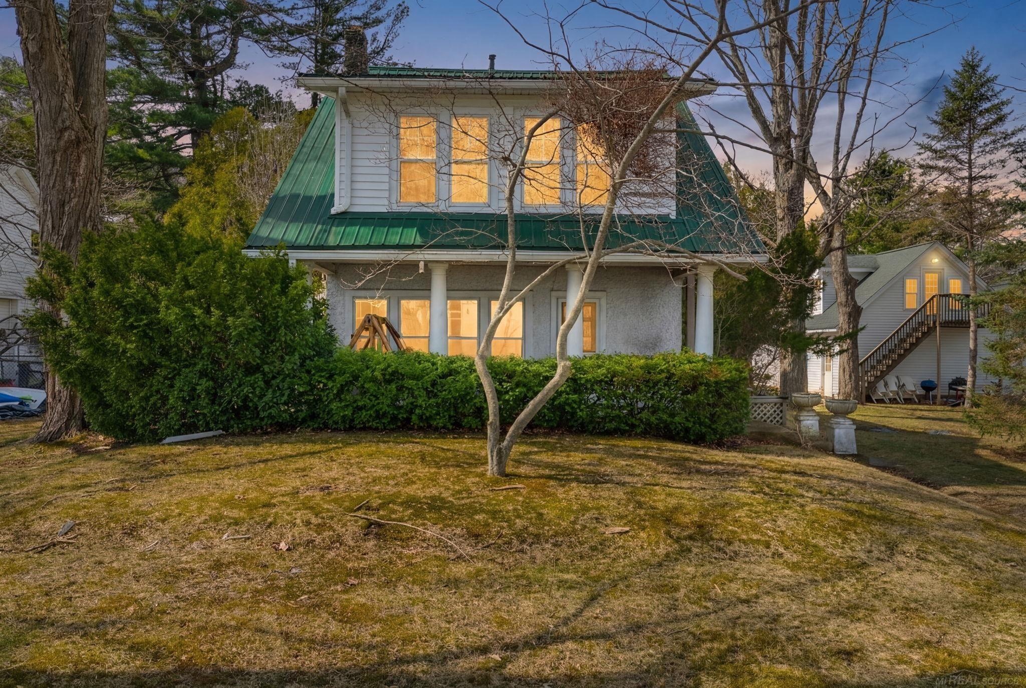 4055 Lakeshore Road Lexington, MI 48450 - Photo 2 of 72