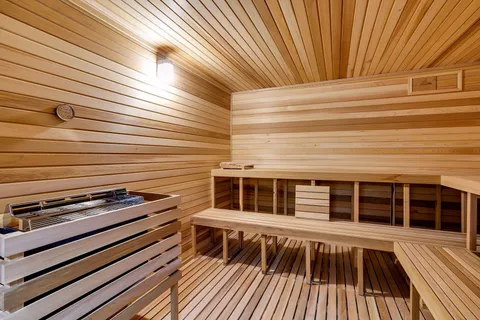 $640,000 | 1240 South 2nd Street, Unit 1004, Minneapolis, MN 55415