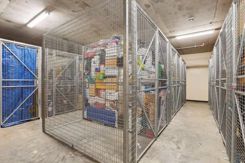 $640,000 | 1240 South 2nd Street, Unit 1004, Minneapolis, MN 55415