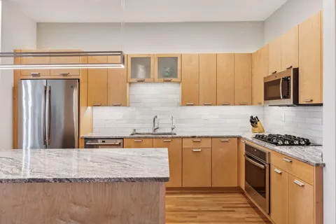 $640,000 | 1240 South 2nd Street, Unit 1004, Minneapolis, MN 55415