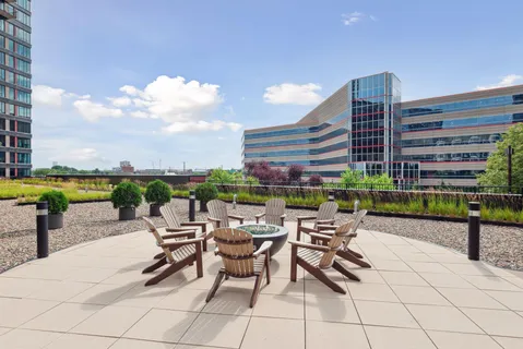 $640,000 | 1240 South 2nd Street, Unit 1004, Minneapolis, MN 55415