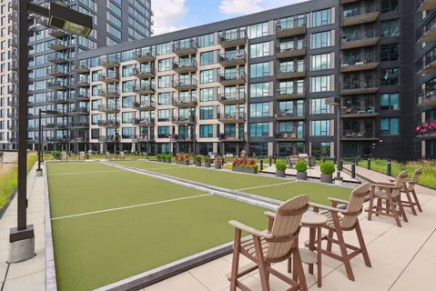 $640,000 | 1240 South 2nd Street, Unit 1004, Minneapolis, MN 55415