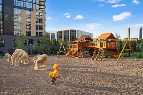 $640,000 | 1240 South 2nd Street, Unit 1004, Minneapolis, MN 55415