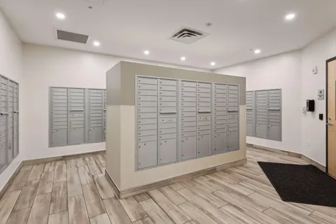 $640,000 | 1240 South 2nd Street, Unit 1004, Minneapolis, MN 55415