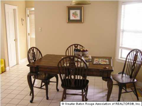 223 Plantation Ridge Avenue Baton Rouge, LA 70810 - Photo 4 of 5 Gallery Image 4