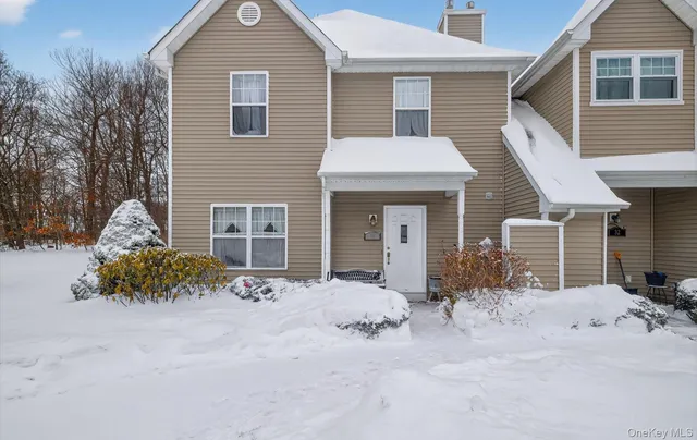 $399,000 | 31 Daremy Circle, Medford, NY 11763