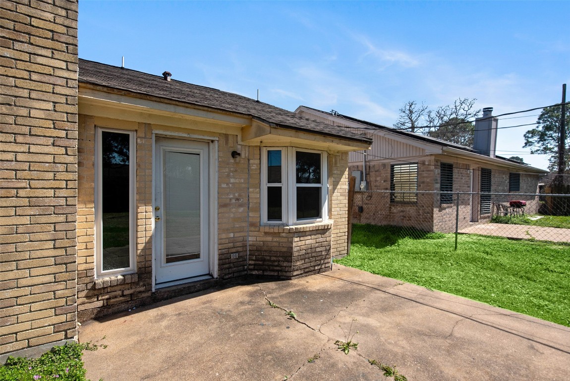 504 Raymond Street La Marque, TX 77568 - Photo 3 of 22 a view of house with yard