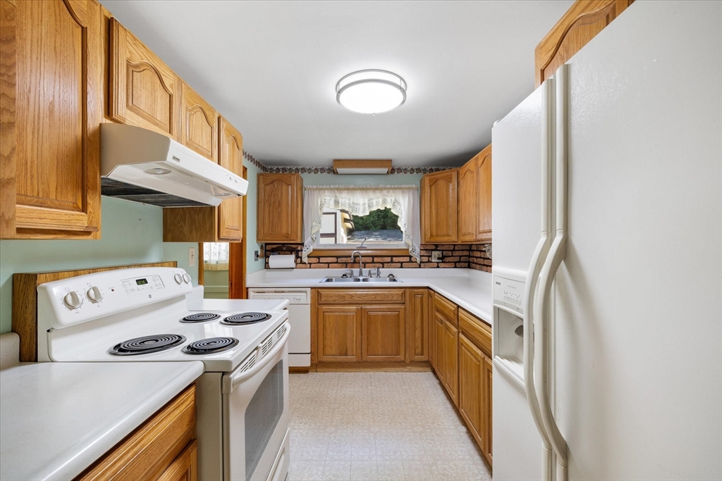 485 King Road Athol, MA 01331 - Photo 8 of 41