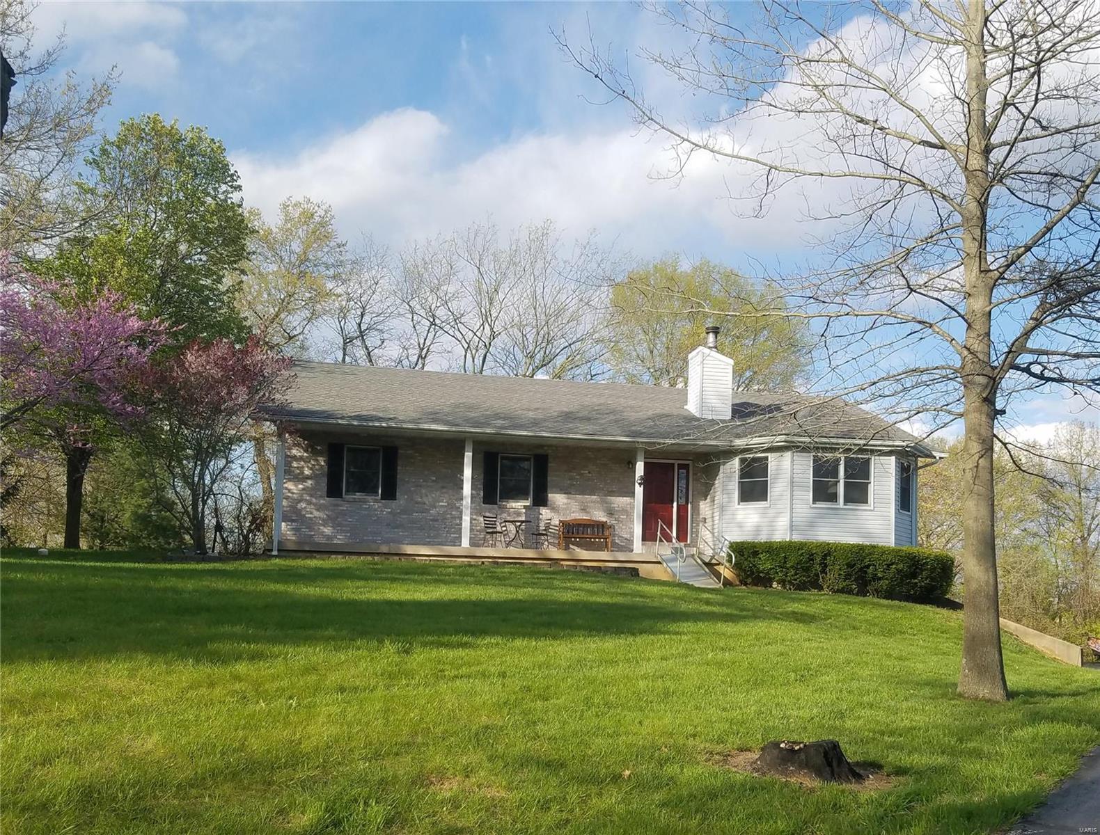 4240 Staunton Road Edwardsville, IL 62025 - Photo 1 of 3