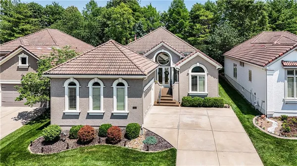 $599,900 | 4517 Northeast Fairway Homes Drive, Lee's Summit, MO 64064