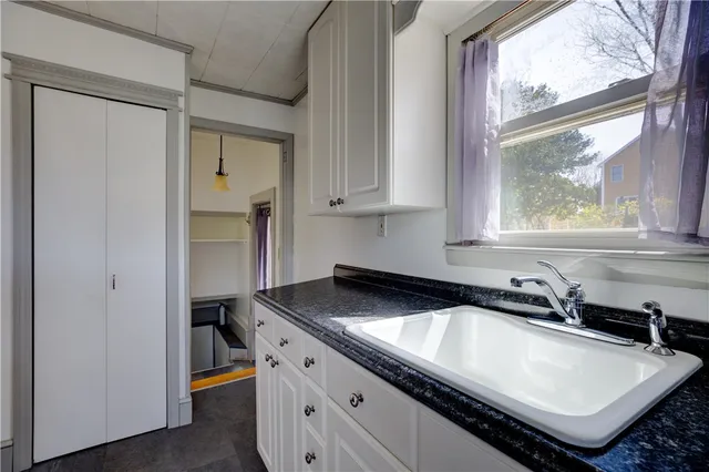 $2,800 | 22 Burdick Avenue, Newport, RI 02840