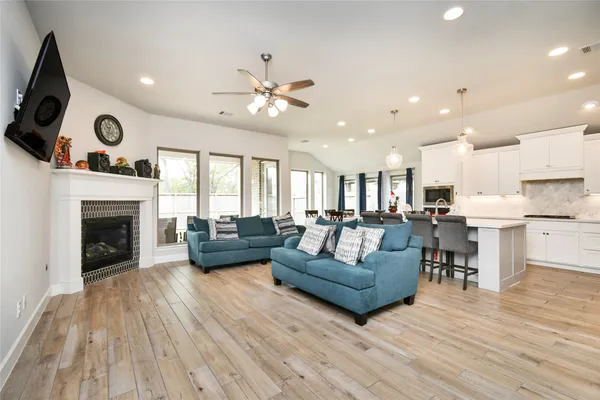 $3,250 | 5042 Albany Shores Lane, Fulshear, TX 77441