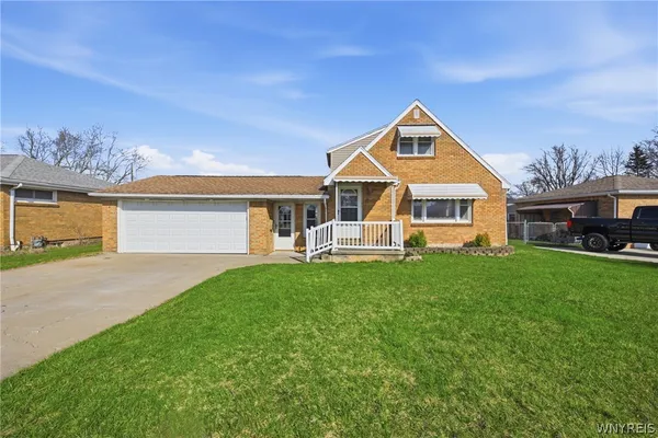 $264,900 | 155 Fieldcrest Court, West Seneca, NY 14224