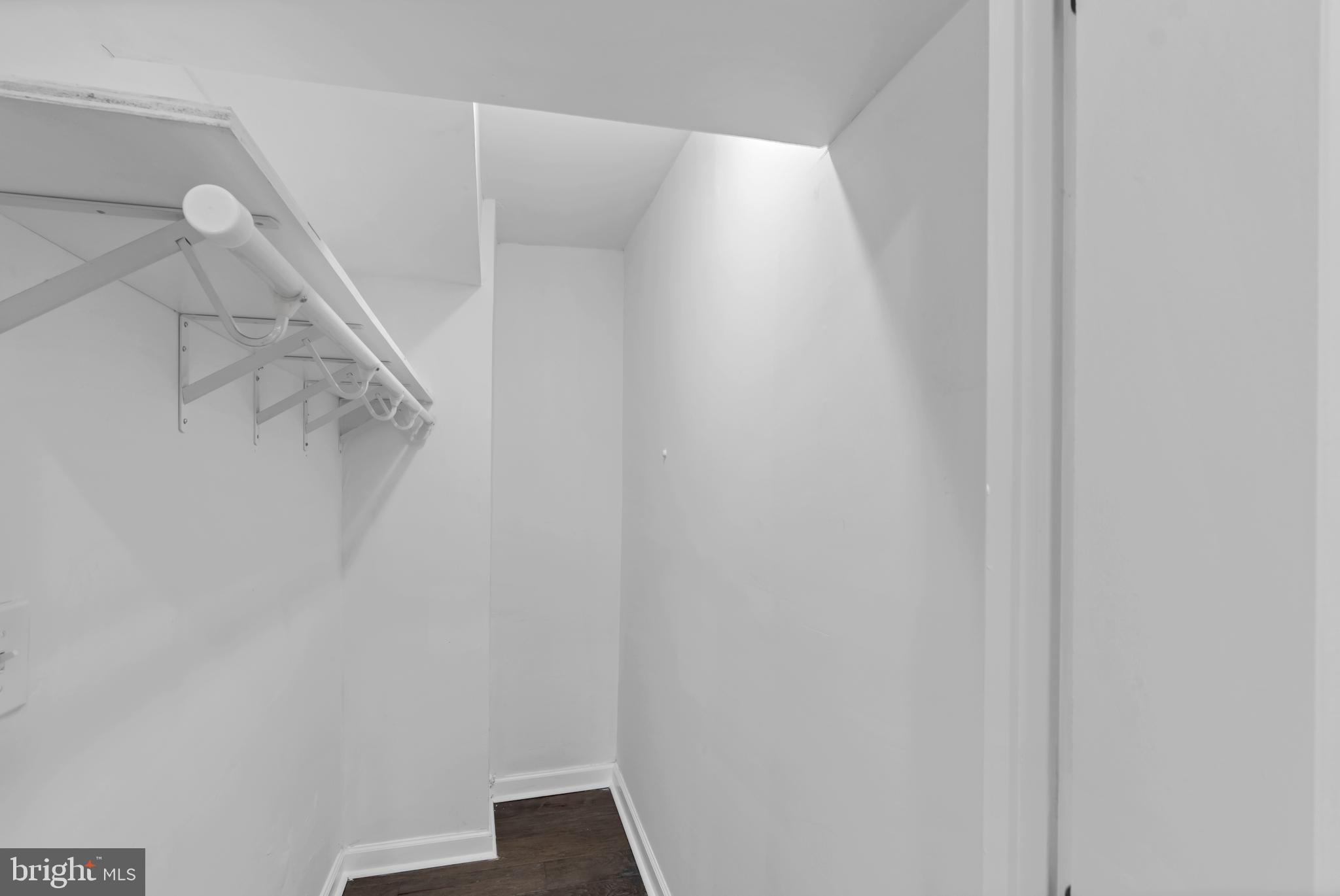 12 South Augusta Avenue Baltimore, MD 21229 - Photo 8 of 38 a view of small space