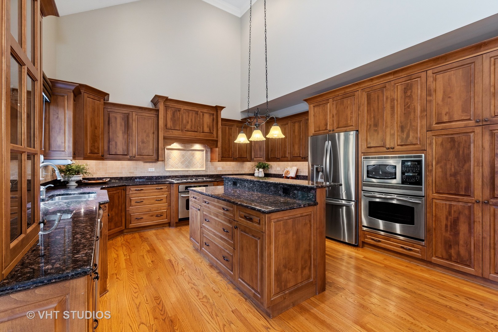 414 Turf Lane Wheaton, IL 60187 - Photo 10 of 35 Gallery Image 10