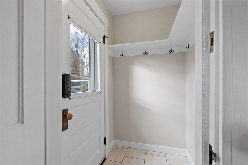 8 Elson Road Waltham, MA 02451 - Photo 16 of 36 Gallery Image 16