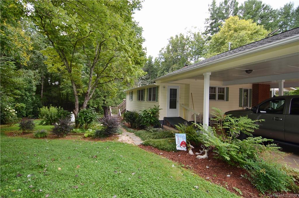 156 Wall Poole Road Marion, NC 28752 - Photo 3 of 21 Gallery Image 3