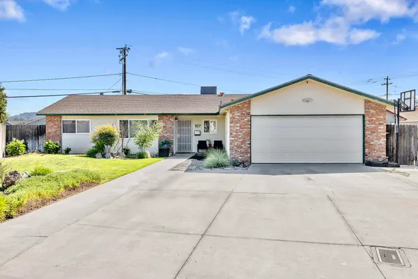 $375,000 | 107 Ruth Street, Exeter, CA 93221