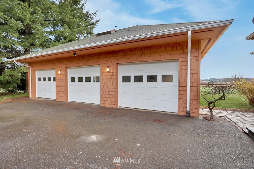 7515 Johnson Road Southeast Olympia, WA 98513 - Photo 2 of 39 Gallery Image 2