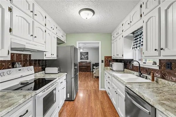 $430,000 | 26408 East 227 Street, Harrisonville, MO 64701